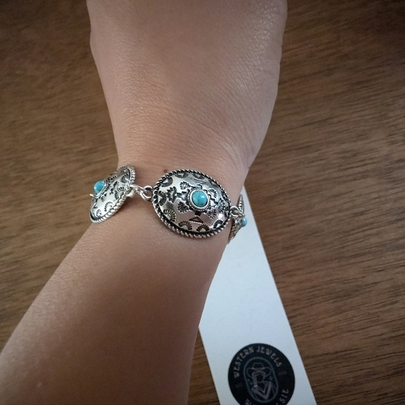 Silver and Turquoise Bracelet - Picture 3 of 4